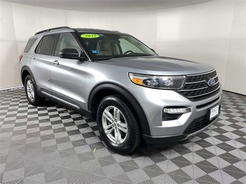Used 2022 Ford Explorer XLT w/ Equipment Group 202A image 1
