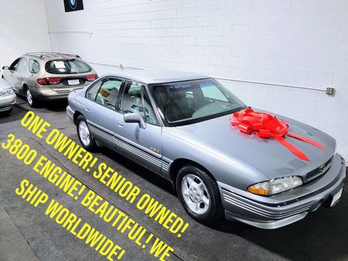 Used 1994 Pontiac Bonneville SSE FWD image 1