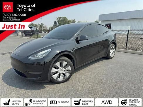 Used 2022 Tesla Model Y Long Range AWD/4WD image 31