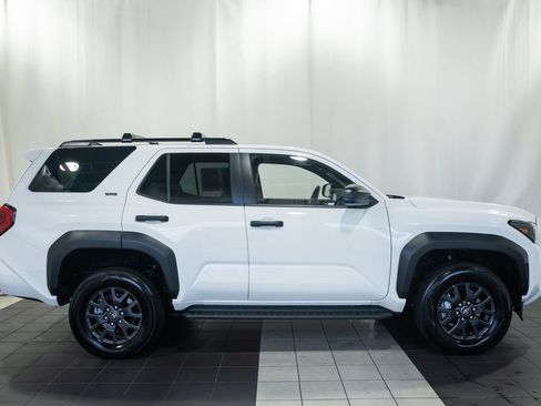 Used 2025 Toyota 4Runner SR5 AWD/4WD image 3