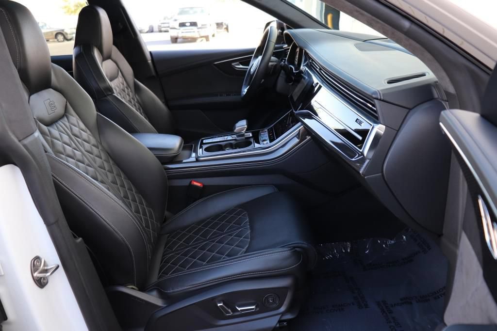 Used 2023 Audi SQ8 Prestige AWD/4WD image 32