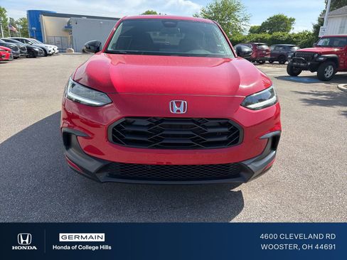 Used 2024 Honda HR-V Sport image 2