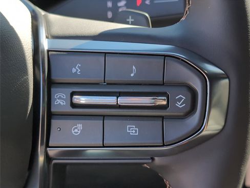Used 2026 GMC Terrain AT4 w/ Convenience Package III AWD/4WD image 25