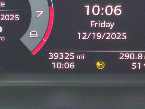 Used 2022 Audi Q3 2.0T Premium w/ Convenience Package image 12