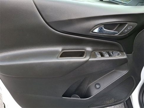 Used 2023 Chevrolet Equinox LT image 21