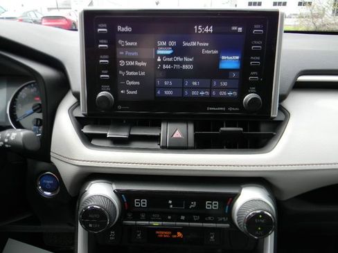 Used 2020 Toyota RAV4 XLE w/ Convenience Package AWD/4WD image 13