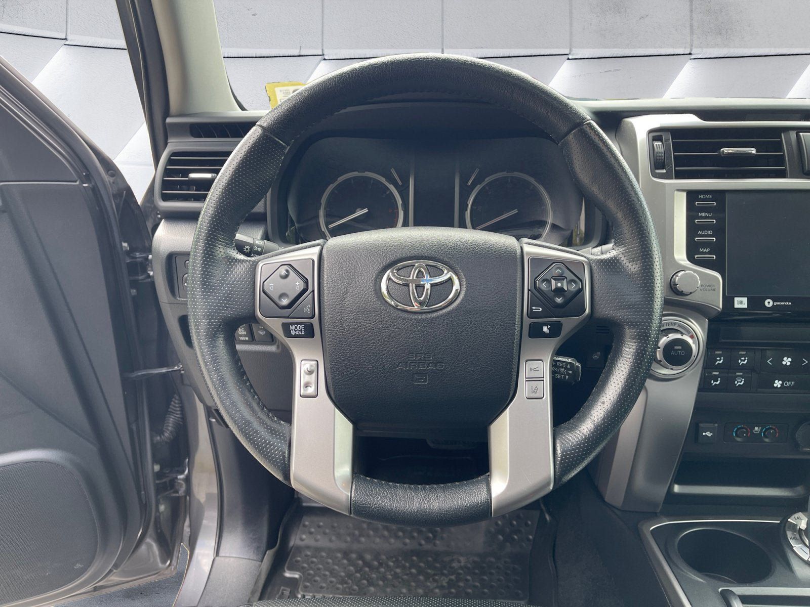 Used 2023 Toyota 4Runner Limited AWD/4WD image 13