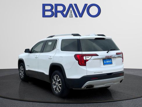 Used 2023 GMC Acadia SLT FWD image 8