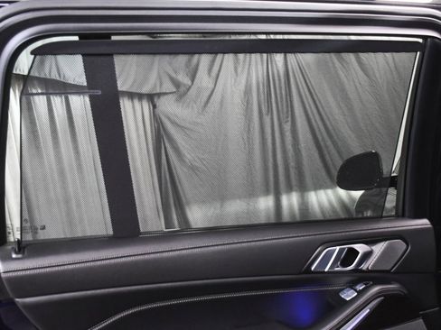 Used 2023 BMW X7 xDrive40i w/ Executive Package image 13