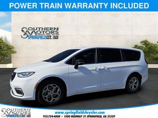 Used 2024 Chrysler Pacifica Limited FWD video 1
