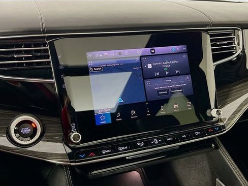 Used 2022 Jeep Wagoneer Series III w/ Premium Group I image 17