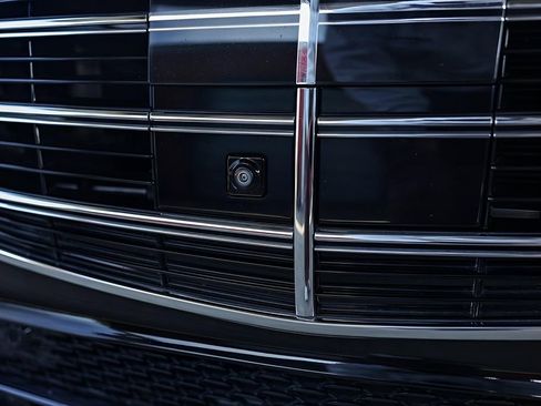 Used 2022 Mercedes-Benz S 500 4MATIC w/ AMG Line Package image 53