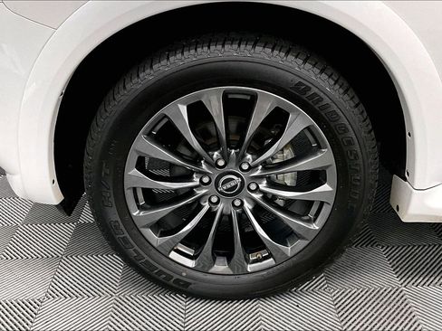 Used 2024 Nissan Armada Platinum w/ Captain's Chairs Package AWD/4WD image 10