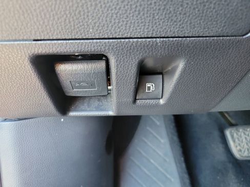 Used 2021 Toyota Highlander Platinum image 32