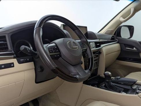 Used 2018 Lexus LX 570 4WD image 23