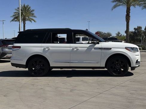 Used 2023 Lincoln Navigator Black Label image 5