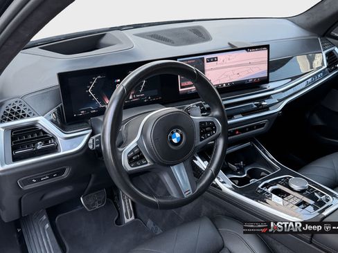 Used 2025 BMW X7 xDrive40i w/ M Sport Package AWD/4WD image 35