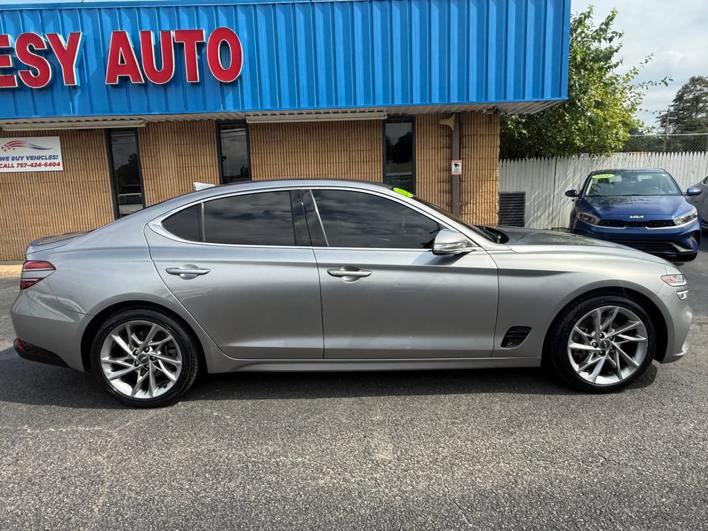 Used 2022 Genesis G70 2.0T RWD image 11