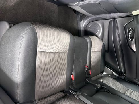 Used 2017 Nissan Rogue SV image 20