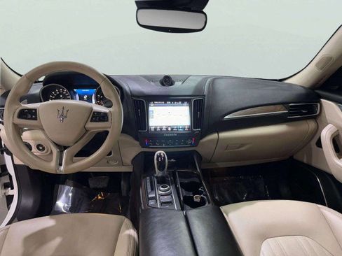 Used 2017 Maserati Levante S image 29