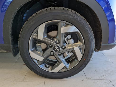 New 2025 Hyundai Venue Limited image 13