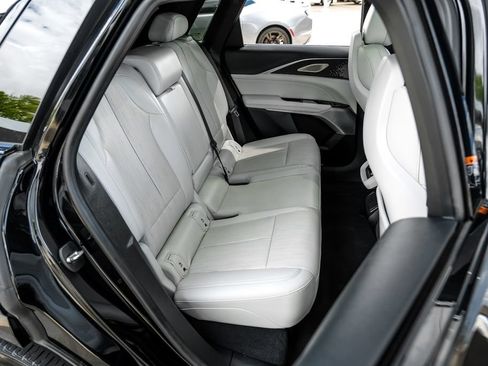 Used 2023 Cadillac Lyriq AWD image 36