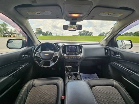 Used 2018 Chevrolet Colorado Z71 w/ Z71 Midnight Edition AWD/4WD image 12