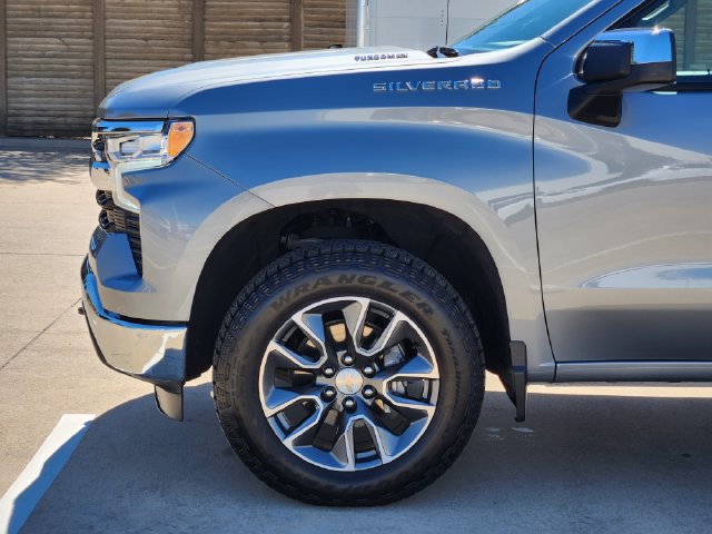 Used 2025 Chevrolet Silverado 1500 LT AWD/4WD image 15