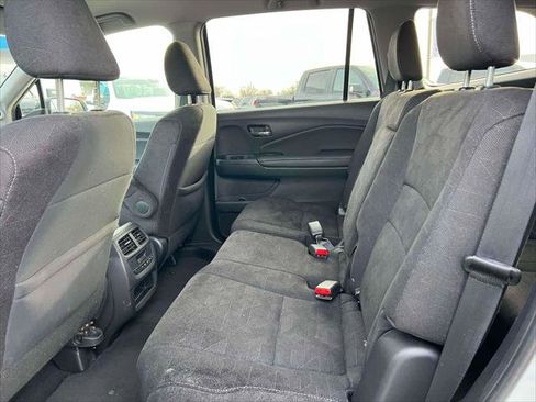 Used 2020 Honda Pilot EX image 11