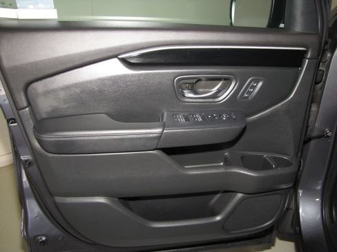 Certified 2023 Honda Pilot EX-L image 9