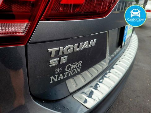 Used 2021 Volkswagen Tiguan SE R-Line image 31