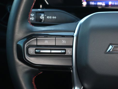 Used 2023 Chevrolet Colorado Z71 w/ Z71 Convenience Package 2 image 13