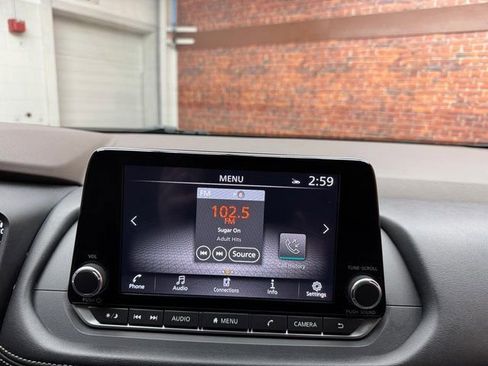 Used 2023 Nissan Rogue SV image 18