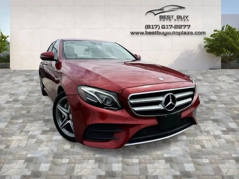 Used 2017 Mercedes-Benz E 300 4MATIC image 1