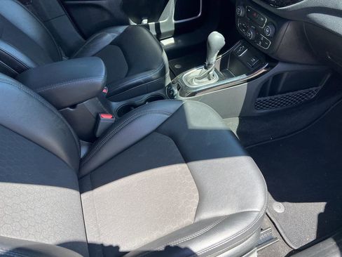 Used 2019 Jeep Compass Altitude image 21