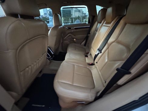 Used 2013 Porsche Cayenne image 16