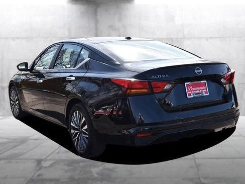 Certified 2025 Nissan Altima 2.5 SV image 7