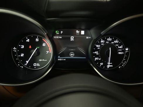 Used 2021 Alfa Romeo Stelvio Ti Sport image 25