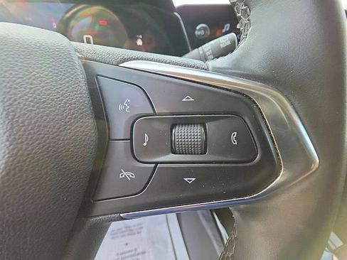 Used 2025 Chevrolet Trax ACTIV FWD image 11