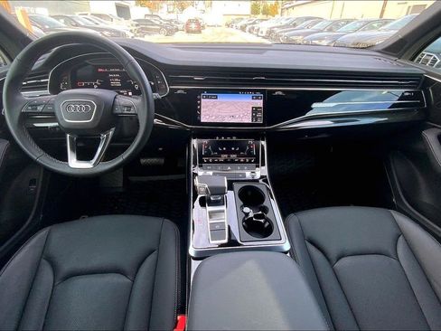 Certified 2025 Audi Q7 3.0T Premium Plus image 16