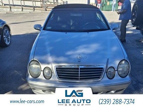 Used 2002 Mercedes-Benz CLK 320 Cabriolet image 1