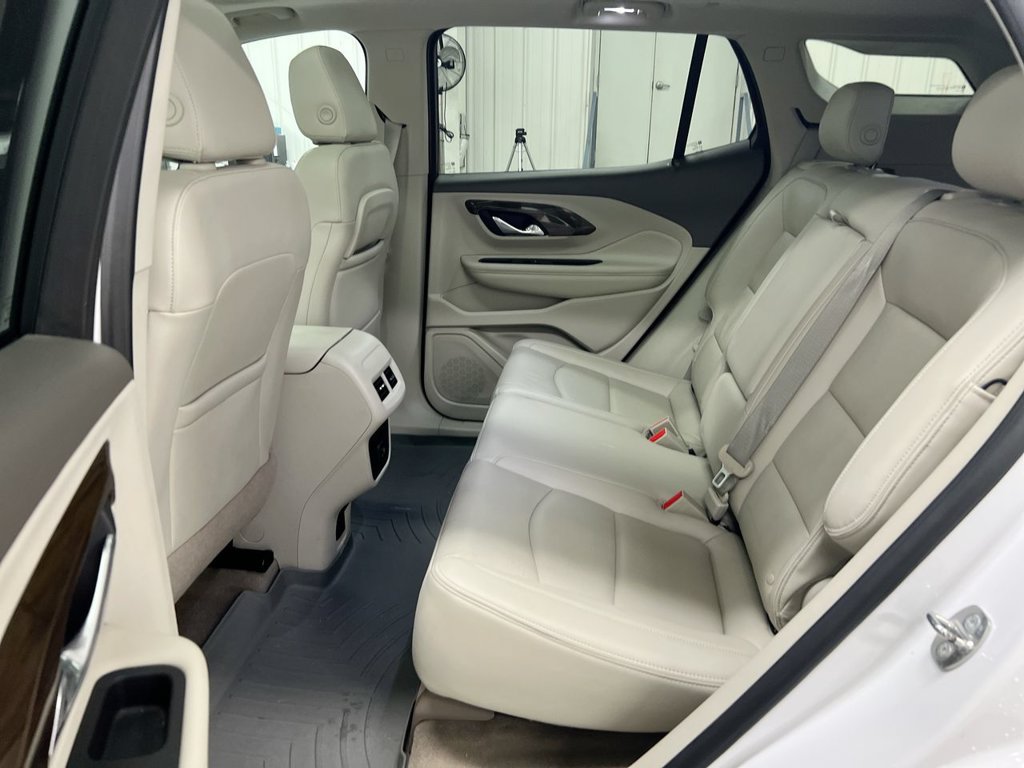 Used 2019 GMC Terrain Denali w/ Advanced Safety Package AWD/4WD image 24