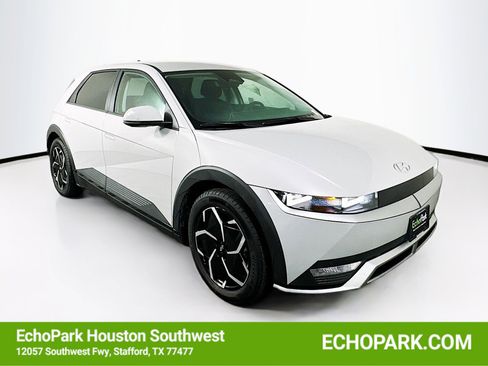 Used 2024 Hyundai Ioniq 5 SE RWD image 1