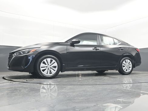 Certified 2025 Nissan Sentra S image 23