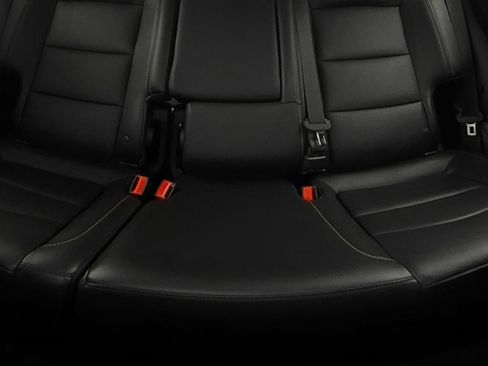 Used 2018 Chevrolet Equinox Premier FWD image 13