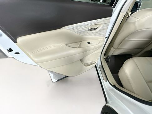 Used 2016 Nissan Murano SL w/ SL Technology Package FWD image 27