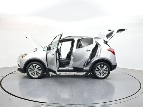 Used 2018 Buick Encore Preferred AWD/4WD image 36