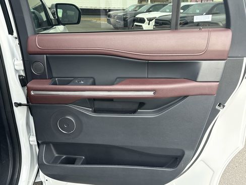 Used 2024 Ford Expedition Max Limited image 20