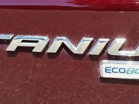 Used 2019 Ford Edge Titanium w/ Cold Weather Package AWD/4WD image 19