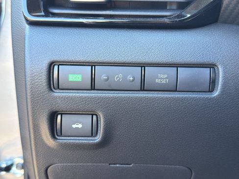 New 2025 Nissan Sentra SV image 21